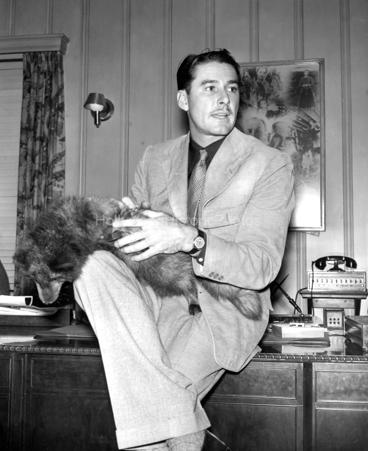 Errol Flynn dog WM.jpg